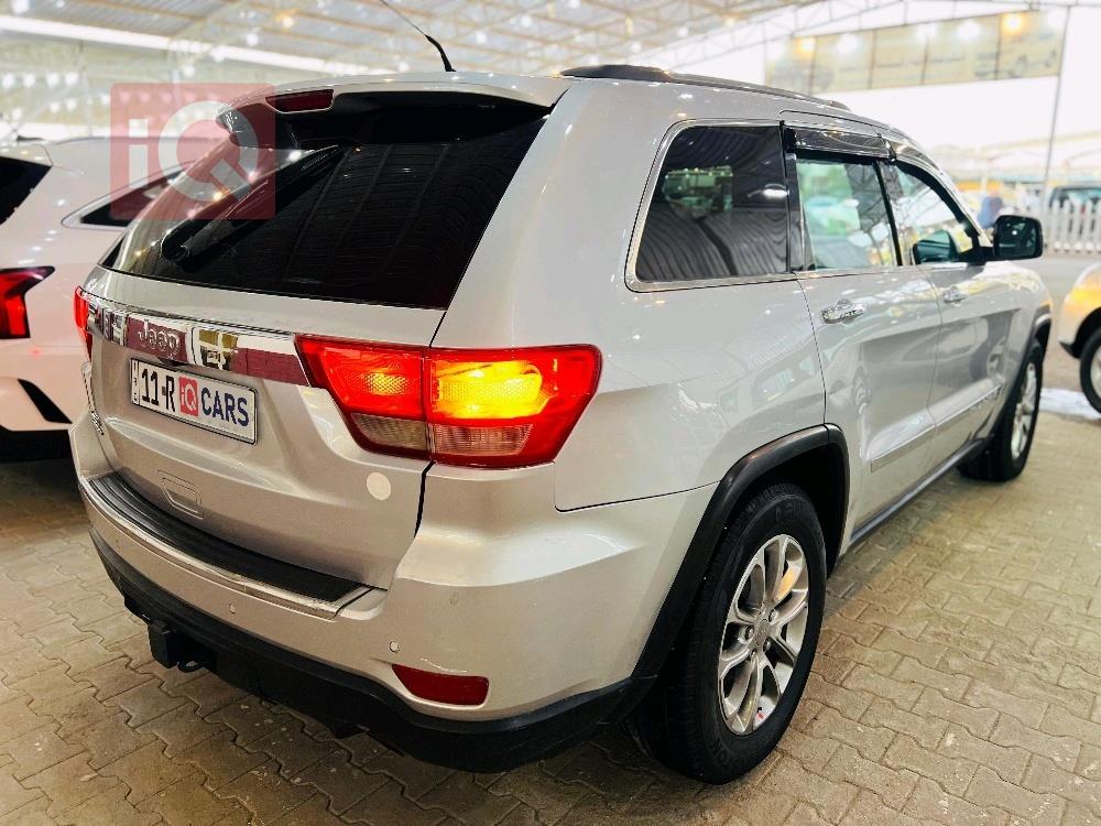 جيب جراند شيروكي